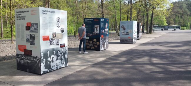 4 Wystawa plenerowa Majdanek Niemcy